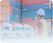 Profissional da Movecta trabalhando