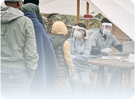 Profissional Médico sem fronteiras trabalhando